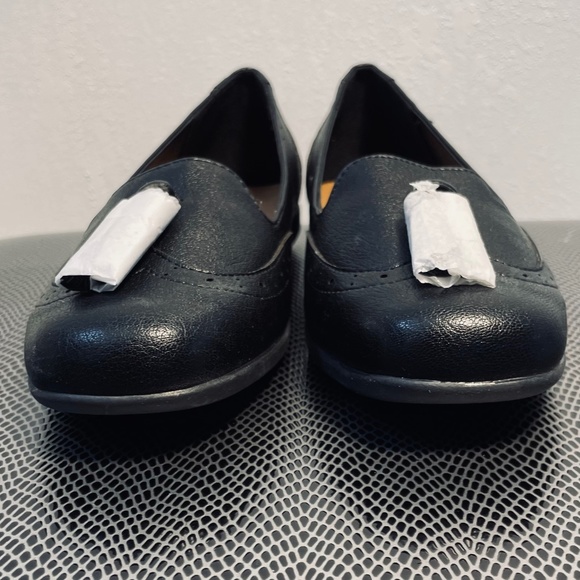 COMFORTVIEW Aster Slip-On Loafer in Black Size: 7M - Picture 2 of 7